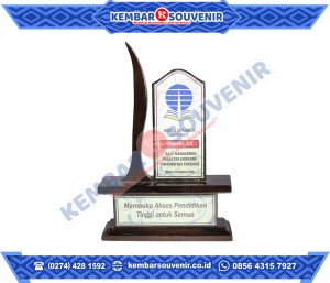 Contoh Piala Akrilik Provinsi Jawa Timur