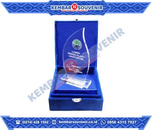 Piagam Penghargaan Akrilik Sekolah Tinggi Ilmu Ekonomi Sulawesi Utara