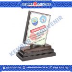 Piagam Penghargaan Akrilik PT Wijaya Karya (Persero) Tbk