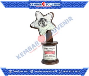 Contoh Plakat Penghargaan Kabupaten Lampung Tengah