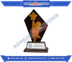 Plakat Trophy PT Mitra Pemuda Tbk.