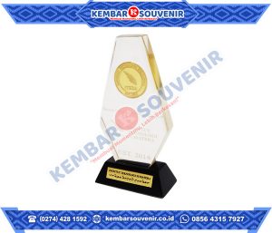 Souvenir Wayang Perak PT Hensel Davest Indonesia Tbk