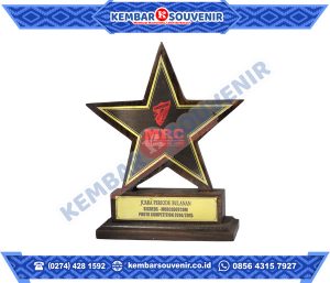 Contoh Trophy Akrilik Akademi Farmasi Bhumi Husada