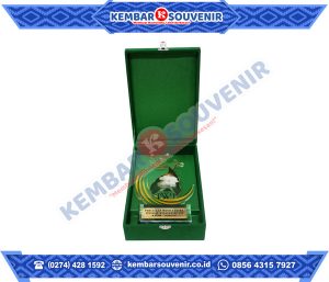 Model Piala Akrilik PT BPD KALIMANTAN TENGAH