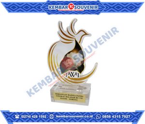 Piala Acrylic DPRD Kabupaten Kapuas Hulu