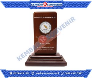 Trophy Acrylic Poltekkes Kemenkes Maluku