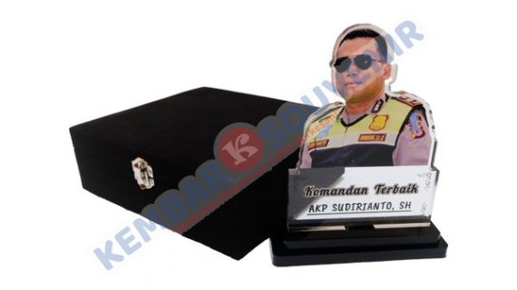 Pembuatan Piala PT Impack Pratama Industri Tbk