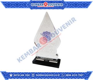 Contoh Trophy Akrilik Kabupaten Nagekeo