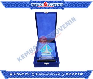 Souvenir Miniatur PT Imago Mulia Persada Tbk