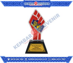 Contoh Trophy Akrilik Sekolah Tinggi Ilmu Komputer Medan