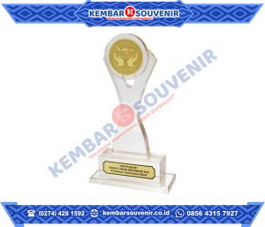 Piala Plakat PT Garuda Metalindo Tbk.