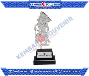 Plakat Akrilik Penghargaan Akademi Keperawatan RSU Hisarma Medan