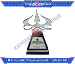 Contoh Trophy Akrilik Institut Agama Islam Ngawi Jawa Timur